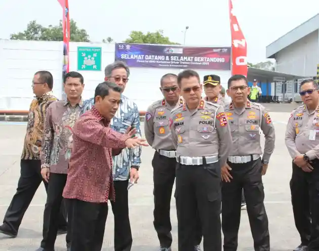 Foto - Hino Gelar Korlantas Driver Trainer Contest