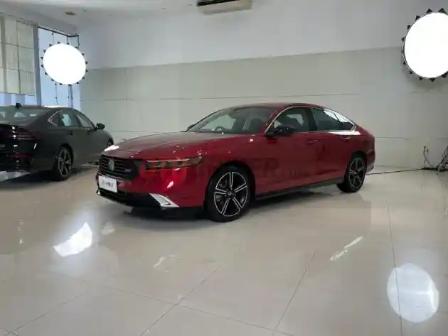 Foto - Rayakan Ultah Ke-25 Pengembangan Hybrid Global, Inilah Mobil Honda Pertama Berteknologi Hybrid