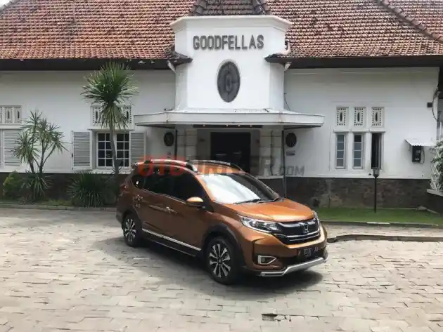 Foto - Ada BR-V Facelift Warna Tertentu yang Bakal Inden Lama