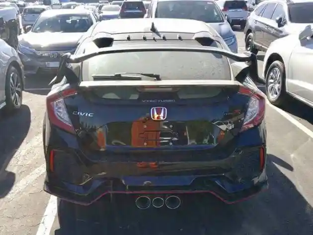 Foto - Honda All New Civic Type-R Sudah Ada di Kanada, Ini Harganya