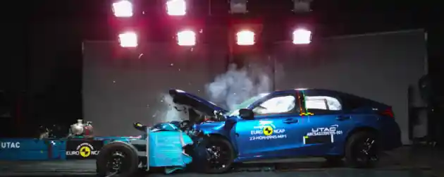 Foto - VIDEO: Crash Test Honda Civic (Euro NCAP)