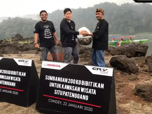 Foto - Cara Honda Rayakan 20 Tahun Eksistensi CR-V