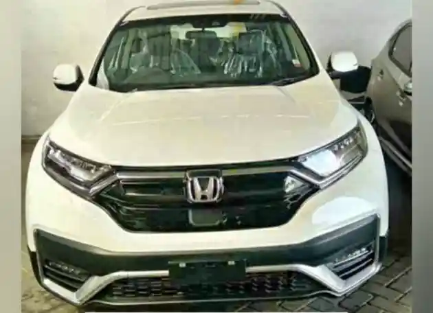 Foto - Honda CR-V Facelift Versi Indonesia Makin Terlihat Jelas