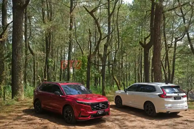 Foto - All New Santa Fe Jadi Rival CR-V? Ini Kata Honda