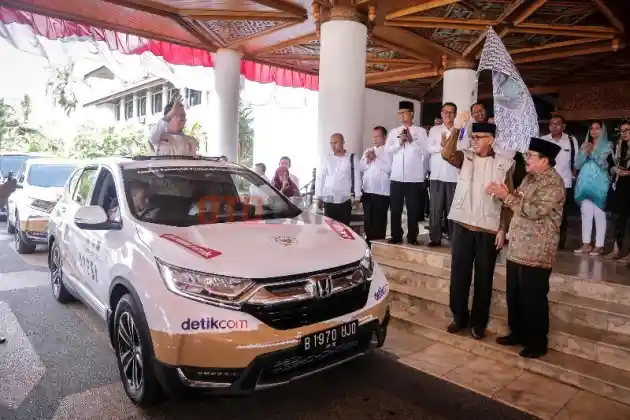 Foto - Honda CR-V Turbo Dipakai 34 Gubernur Untuk Jelajah Aceh-Papua!