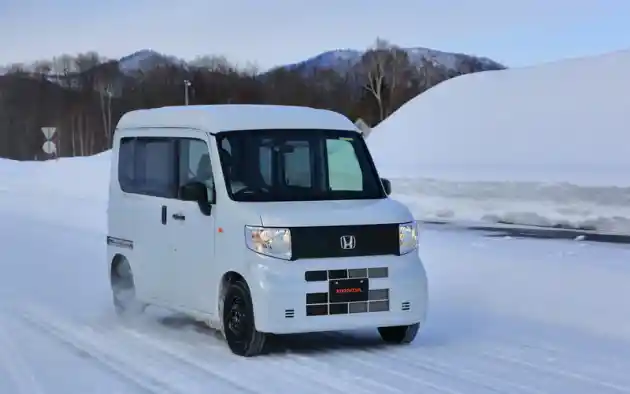 Foto - Ini Kembaran Honda N-Van EV Yang Baterainya Bisa Dilepas Pasang