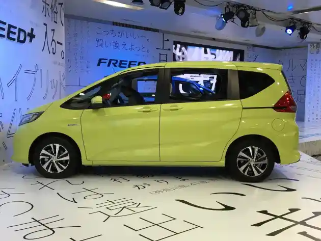 Foto - Honda Indonesia Relakan Toyota Sienta Melenggang Sendirian