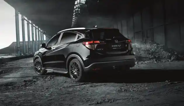 Foto - Honda HR-V Versi Baru Resmi Muncul di Inggris. Tampil Serba-Hitam