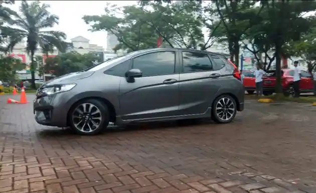 Foto - 5 Mobil Bekas yang Paling Banyak Dicari di OLX