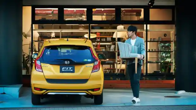 Foto - Honda Jazz Cross Style Tampil Sebagai Varian Baru di Jepang