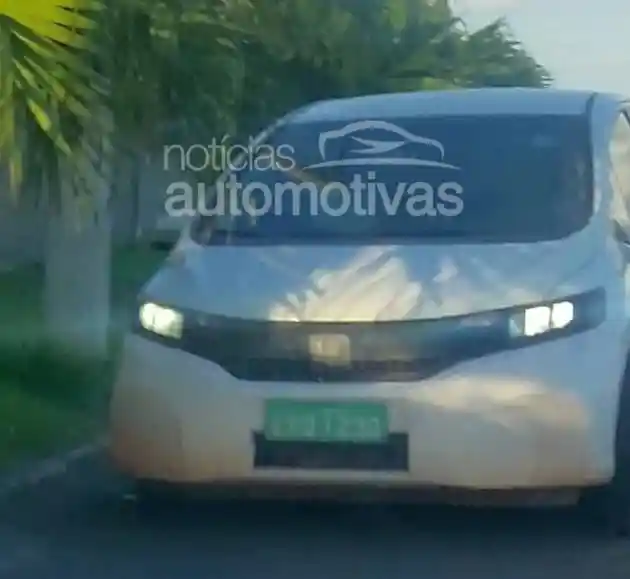 Foto - SPY SHOT: Honda Jazz Facelift 2017 Mulai Menampakkan Diri