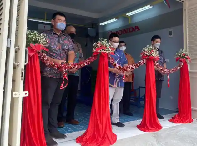 Foto - Service Honda di Tomohon Lebih Nyaman Berkat Adanya KMG Manado