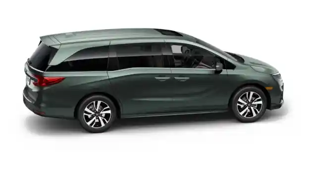 Foto - Honda Odyssey Facelift Meluncur April Mendatang?