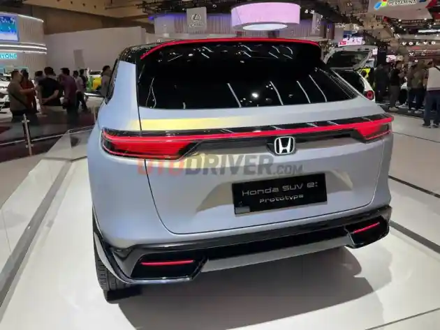 Foto - Honda Pamerkan SUV e: Prototype, SUV Listrik Dengan Basis HR-V