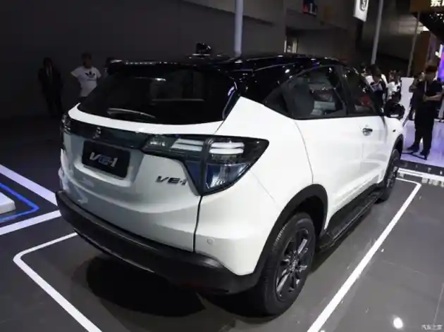 Foto - Honda HR-V Bermesin Tanpa Bensin Meluncur di Tiongkok