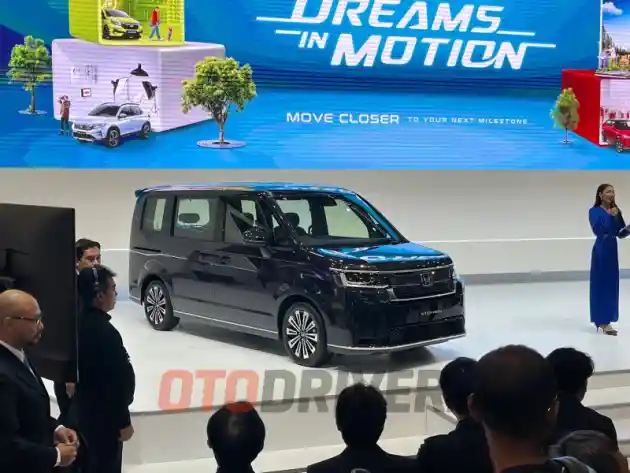 Foto - Honda Perkenalkan Stepwgn Dan e:N1 Di GIIAS 2024