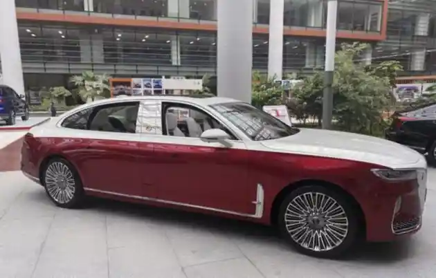 Foto - Mobil Asal Tiongkok Ini Bakal Menjadi Pesaing Mercedes-Maybach