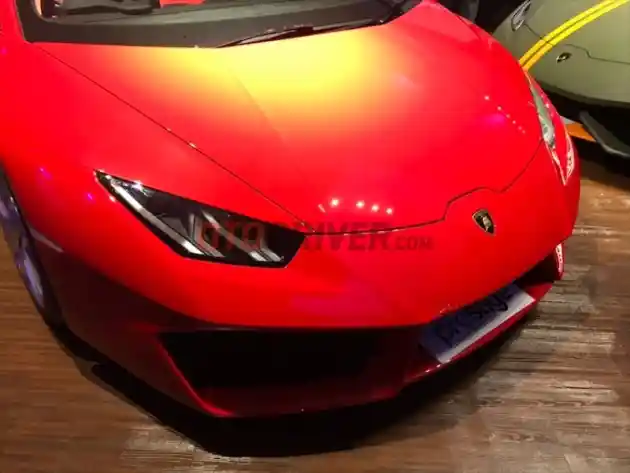 Foto - GALERI: Lamborghini Huracan Spyder dan Huracan Avio (18 FOTO)