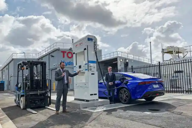 Foto - Selain EV, Toyota Buktikan Serius Menggarap Mobil Hydrogen