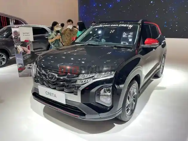 Foto - Hyundai Stargazer dan Creta Jadi Magnet di Booth Hyundai GIIAS 2022