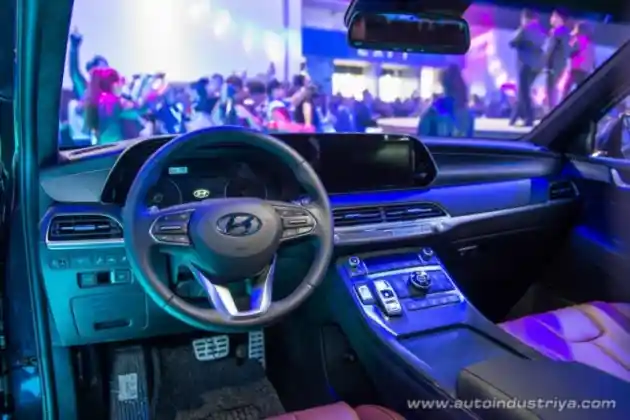 Foto - Hyundai Palisade Resmi Debut Dunia di Filipina. Lebih Mahal Dari CX-9!