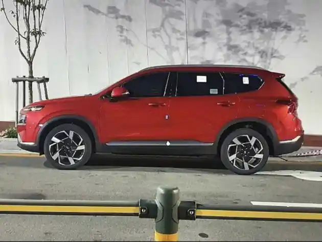 Foto - Penampakan Nyata Hyundai Santa Fe Facelift