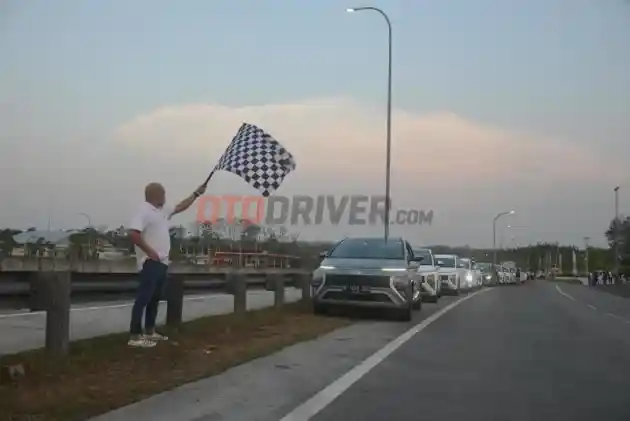 Foto - OtoDriver Meraih Konsumsi BBM 31,5 Km/Liter Dengan Stargazer, Bagaimana Caranya?