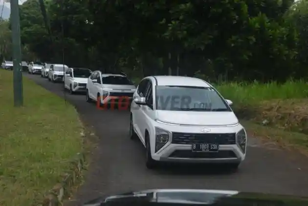 Foto - Hyundai Stargazer Cross Jadi Signal Kuat Penggebug Xpander Cross dan BR-V