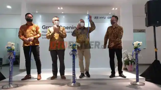 Foto - Hyundai Resmikan Dealer Terlengkap ke-11 di Surabaya