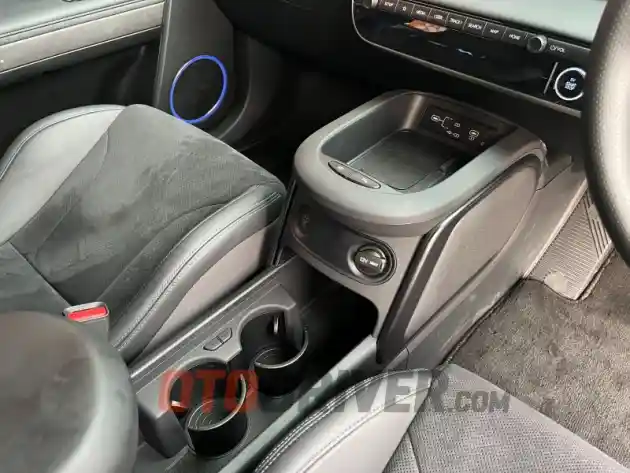 Foto - Konsol Tengah Hyundai Ioniq 5 N Dibuat Fix, Ini Tujuannya