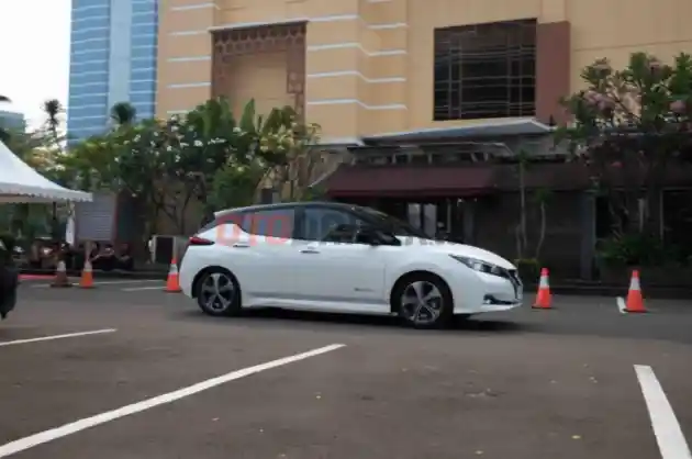 Foto - Tanda-Tanda Nissan Leaf Akan Dijual di Indonesia