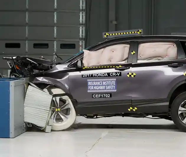 Foto - VIDEO: Crash Test Honda CR-V 2017