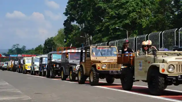 Foto - Indonesia Jimny Festival 2023, Bikin Rekor MURI