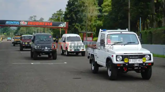 Foto - Indonesia Jimny Festival 2023, Bikin Rekor MURI