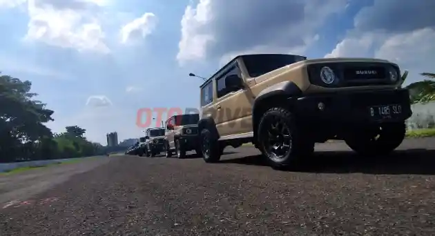 Foto - Indonesia Jimny Festival 2023, Bikin Rekor MURI