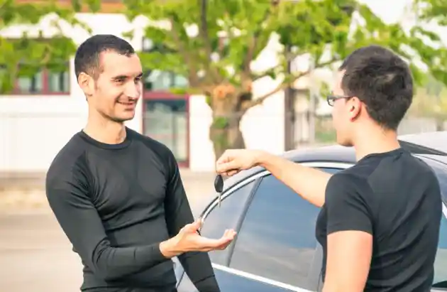 Foto - 5 Hal Yang Perlu Diperhatikan Agar Tidak Salah Langkah Membeli Mobil Bekas