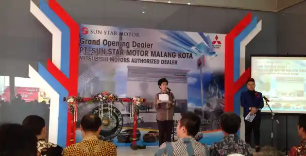 Foto - Mitsubishi Buka Dealer Passenger Car Pertama di Malang