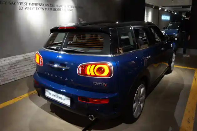 Foto - MINI Cooper Clubman Resmi Meluncur, Harga Nyaris Rp 1 Miliar