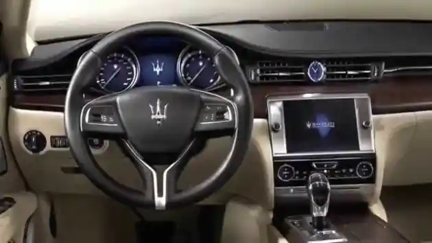 Foto - Maserati Levante Hanya Ada Diesel, Terancam Tak Masuk Indonesia.