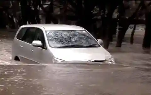 Foto - Mobil Bekas Banjir Justru Lebih Bagus? (Bagian 2)