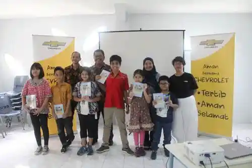 Foto - Chevrolet Indonesia Beri Kesadaran Keselamatan Lalu Lintas Untuk Anak-anak