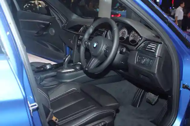 Foto - GIIAS 2015: Detail BMW 340i Yang Baru Saja Meluncur Di Indonesia