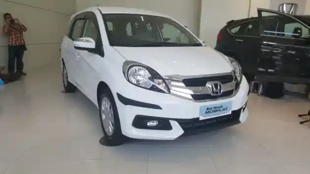 Foto - Fitur Dan Perbedaan Tiap Varian Honda Mobilio Facelift