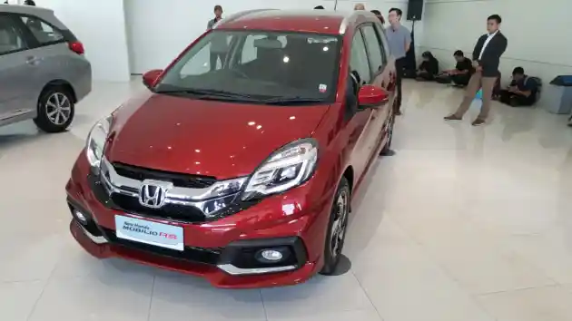 Foto - Fitur Dan Perbedaan Tiap Varian Honda Mobilio Facelift