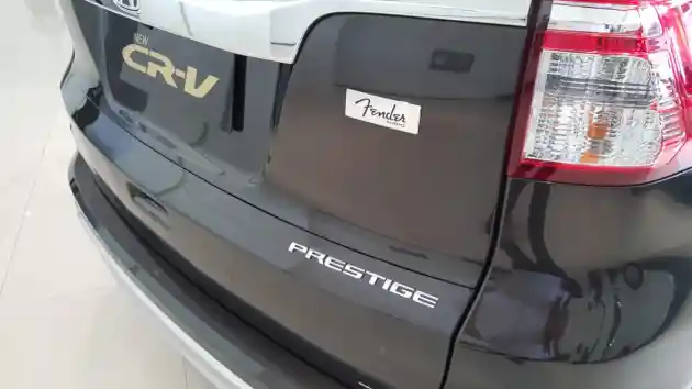 Foto - Honda CR-V 2.4L Prestige Baru Dilengkapi Audio Dari Fender