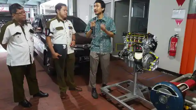 Foto - Daihatsu Gelar Pelatihan Dasar Otomotif Untuk Jurnalis