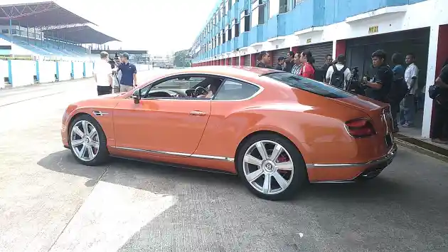Foto - FIRST DRIVE: Bentley Continental GT V8 S