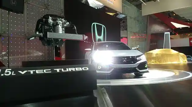 Foto - GIIAS 2016: Honda Civic Turbo Hatchback Sudah Bisa Dipesan!