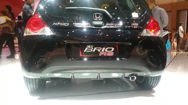 Foto - Honda Brio RS Special Edition Hanya Dijual Di GIIAS 2016. Ini Bedanya