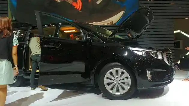 Foto - Kia Grand Sedona Berpeluang Pakai Penggerak 4 Roda?